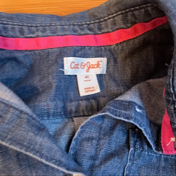 Girls Cat and Jack denim button shirt sz 4t - Picture 2 of 3